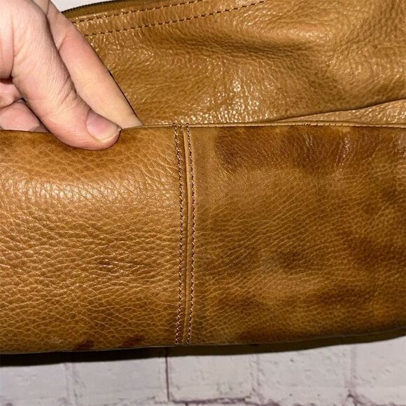 Vintage Fossil Women's Tan Brown Leather Shoulder Bag with Front Flap Pocket - Picture 5 of 14